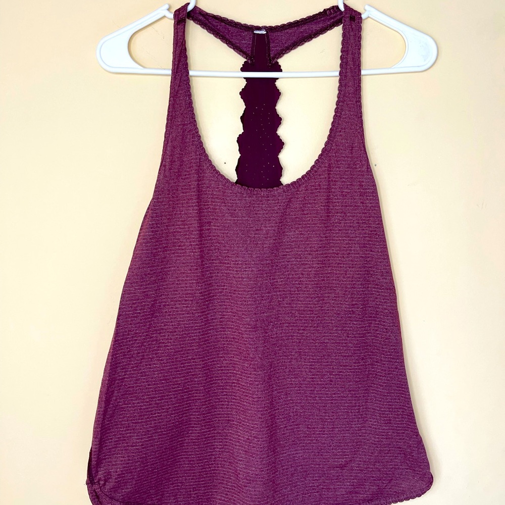 Lululemon Workout Tank - Picture 1 of 4
